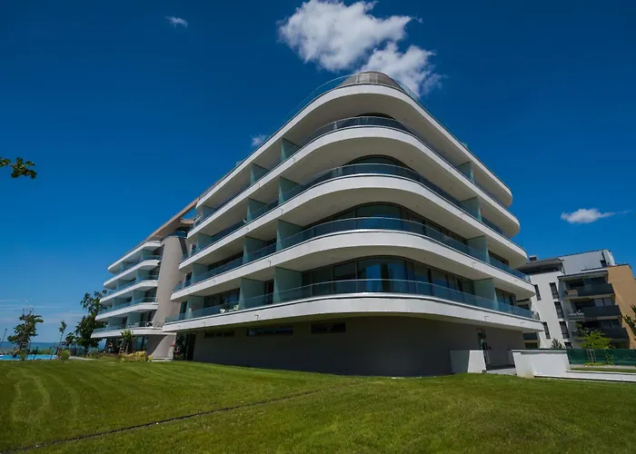 Myflat Wave Solar Apartment
